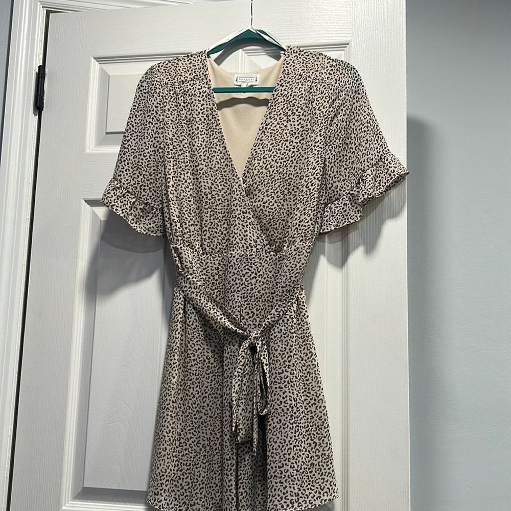 *NEVER WORN!* Giraffe Print Dress